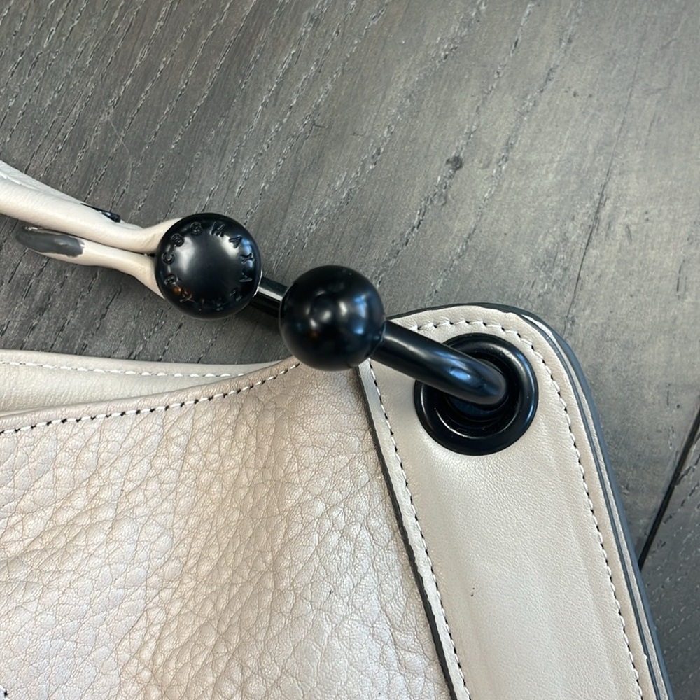 BCBGMAXAZRIA PURSE - Picture 4 of 8